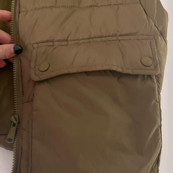 Zara Vest - Picture 5 of 7